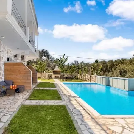 Διαμέρισμα Delux 2 Petra *